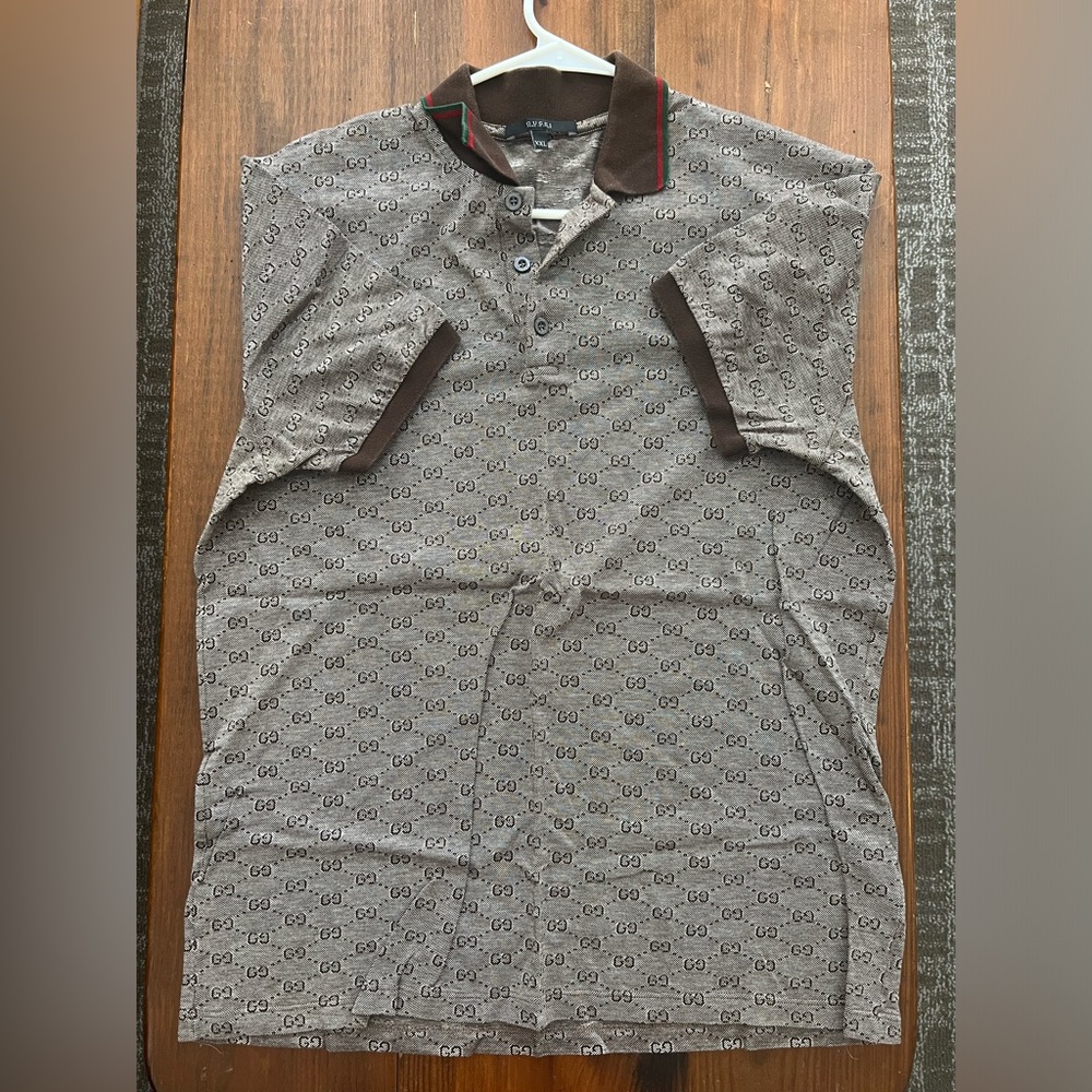 Gucci polo. Size 2Xl but fits like a large.